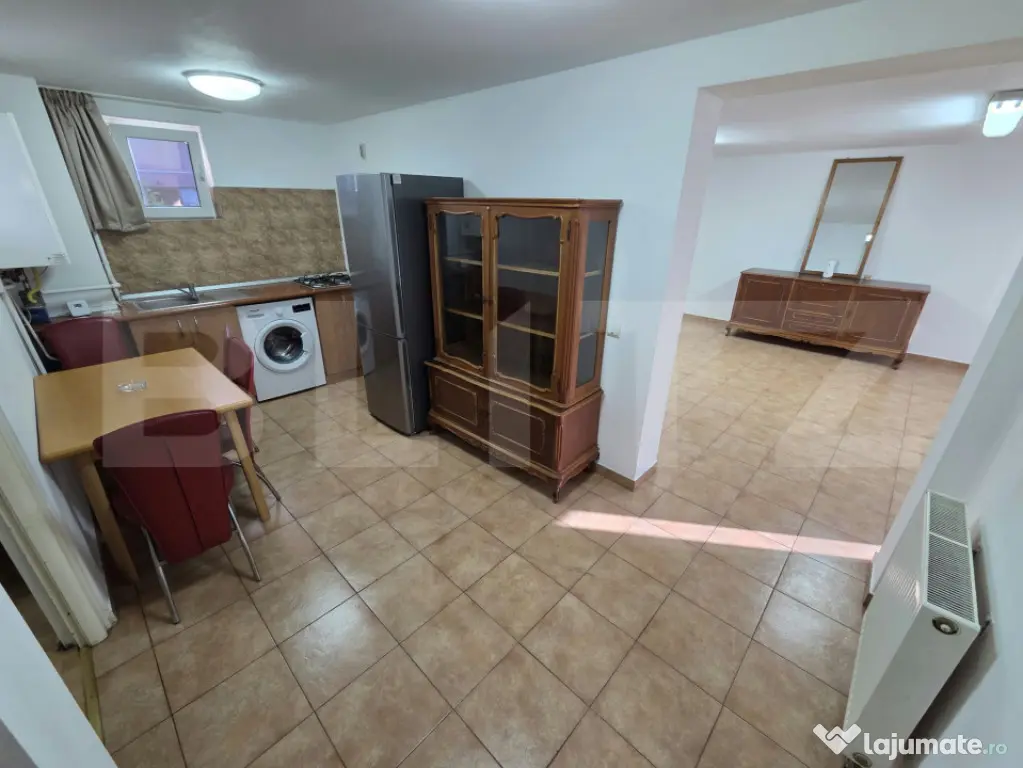 Apartament de închiriat cu 3 camere, open space - Brădet