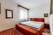 Apartament 3 camere, etaj 1, zonă verde și retrasă Poe... 