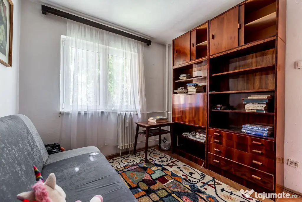 Apartament 3 camere, etaj 1, zonă verde și retrasă Poe...
