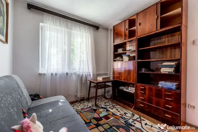 Apartament 3 camere, etaj 1, zonă verde și retrasă Poe...
