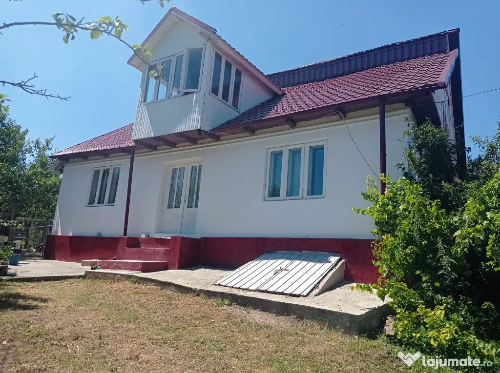 Vand casa 4 camere cu gradina si curte Barsanesti, Bacau - Barsanesti (Bacau)