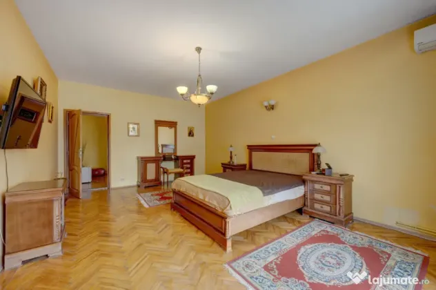 Fundeni, imobil S+P+1, 350mp utili, piscină, foișor, 2 gar - Bucuresti (Bucuresti-Ilfov)