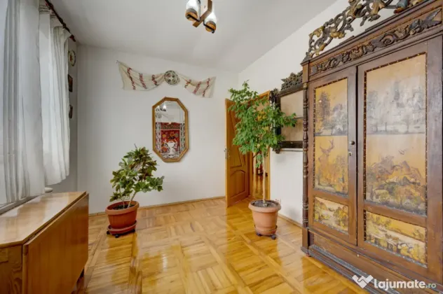 Fundeni, imobil S+P+1, 350mp utili, piscină, foișor, 2 gar - Bucuresti (Bucuresti-Ilfov)