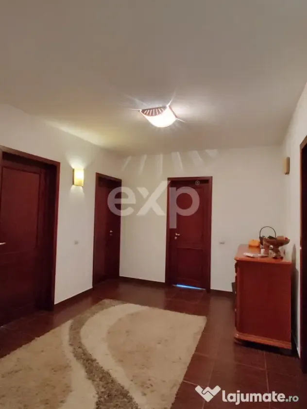 Vilă exclusivistă de 450 mp utili, teren generos de 2.000 - Breazu (Iasi)