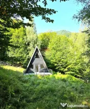2 cabane A-Frame de vânzare, 2.700 mp, Gura Siriului 