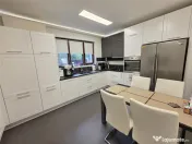 Casa Mogosoaia 10 camere - s.u. 280 mp - teren 620 mp 