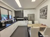 Casa Mogosoaia 10 camere - s.u. 280 mp - teren 620 mp 