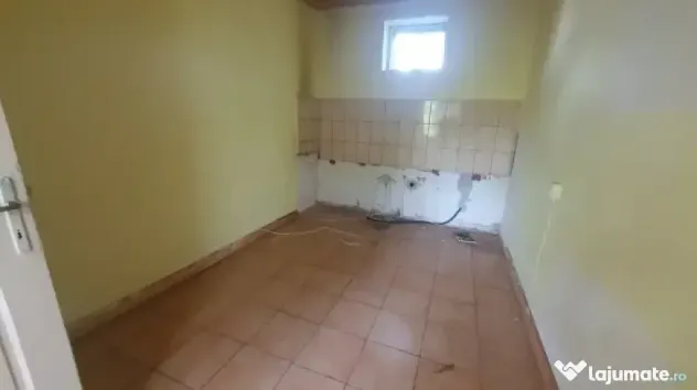 Vand casa Macea