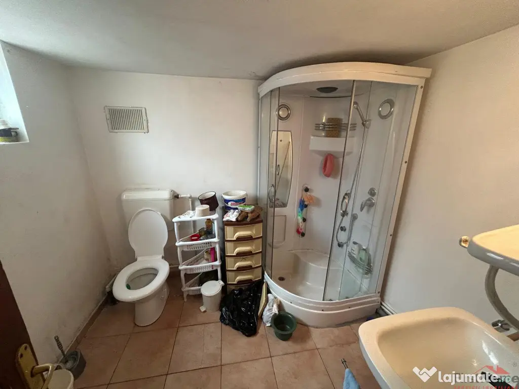 Casa de in Odobesti, zona centrala. - Odobesti (Bacau)