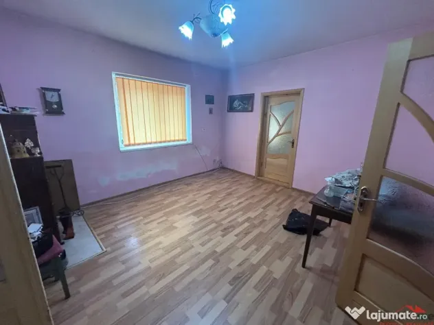 Casa de in Odobesti, zona centrala. - Odobesti (Bacau)