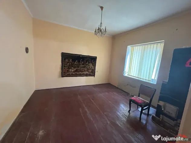 Casa de in Odobesti, zona centrala. - Odobesti (Bacau)