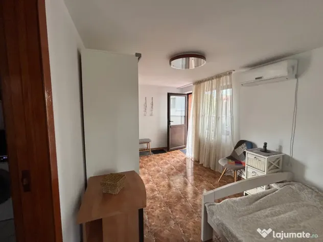 Decebal muncii la curte - Bucuresti (Bucuresti-Ilfov)