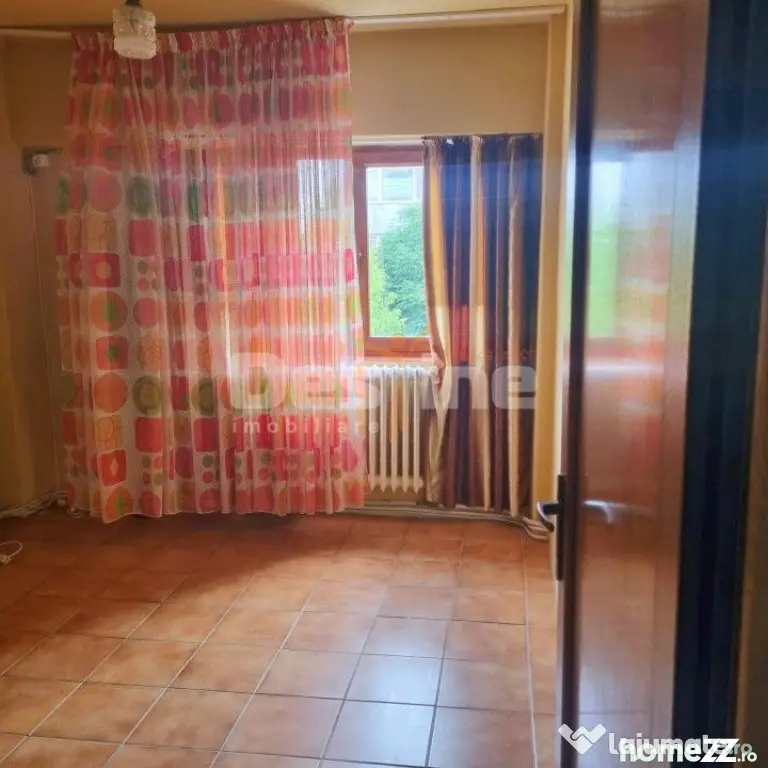 APARTAMENT DE VANZARE - Calarasi (Calarasi)