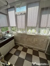 Apartament 3 camere decomandat- zona Poarta 6