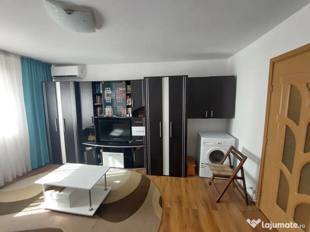 Proprietar – Vând garsonieră in Calea Buziașului – zona AEM