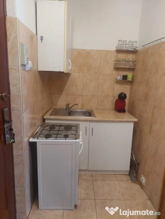 Proprietar – Vând garsonieră in Calea Buziașului – zona AEM