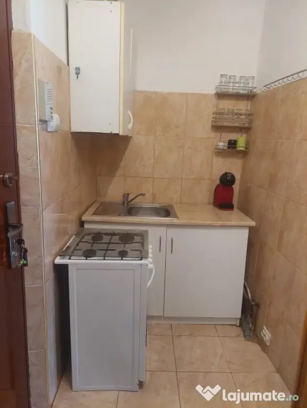 Proprietar – Vând garsonieră in Calea Buziașului – zona AEM