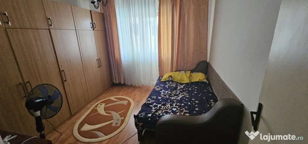 Poarta 6, apartament 2 camere decomandat cu centrala gaze