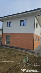 Casă NOUĂ, în Chinteni