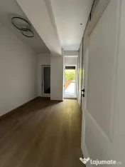 Apartament la parter, cu curte privată, terasă de 30 mp... 