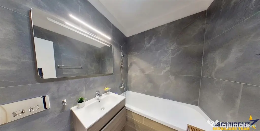 Apartament cu farmec istoric si confort modern, 2 bai, Centr - Brasov (Brasov)
