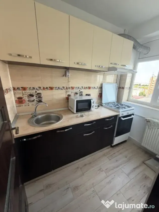 Garsoniera, 31 mp, zona Liceul Nicolae Titulescu in Brazda - Craiova (Dolj)