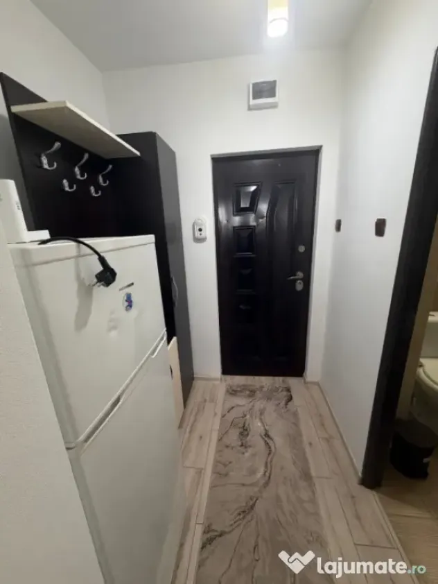 Garsoniera, 31 mp, zona Liceul Nicolae Titulescu in Brazda - Craiova (Dolj)