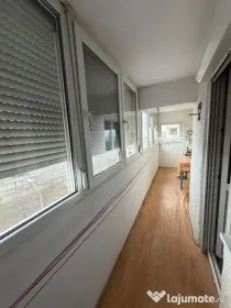 Apartament 3 camere decomandat, zona Rogerius