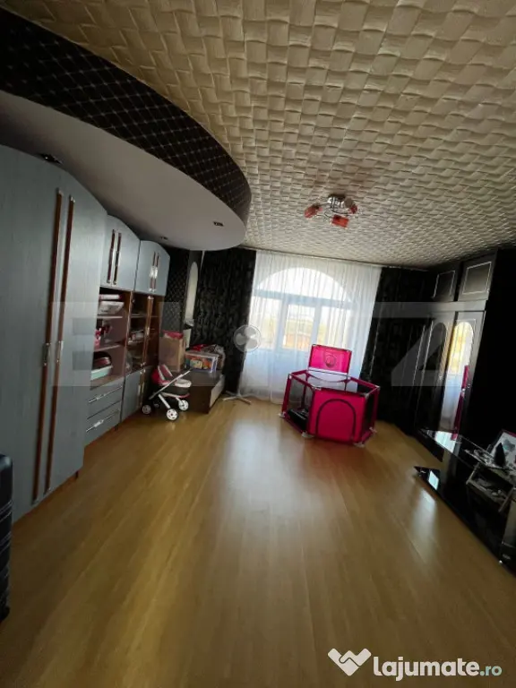 CASA PE 3 NIVELE CU PISCINA EXTERIOARA IN CARTIERUL PRIMAVER - Turda (Cluj)