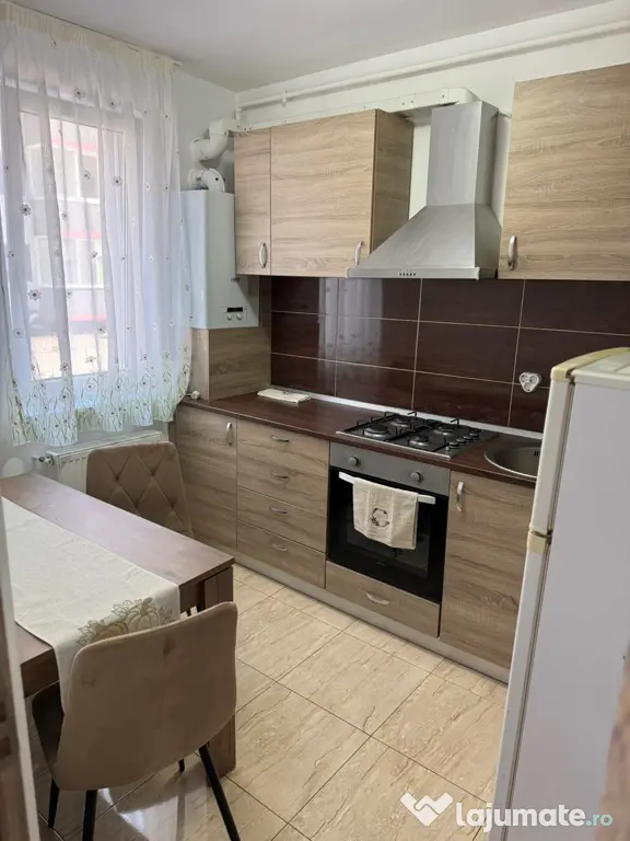 Închiriez apartament Florești Cetății 334 cu parcare