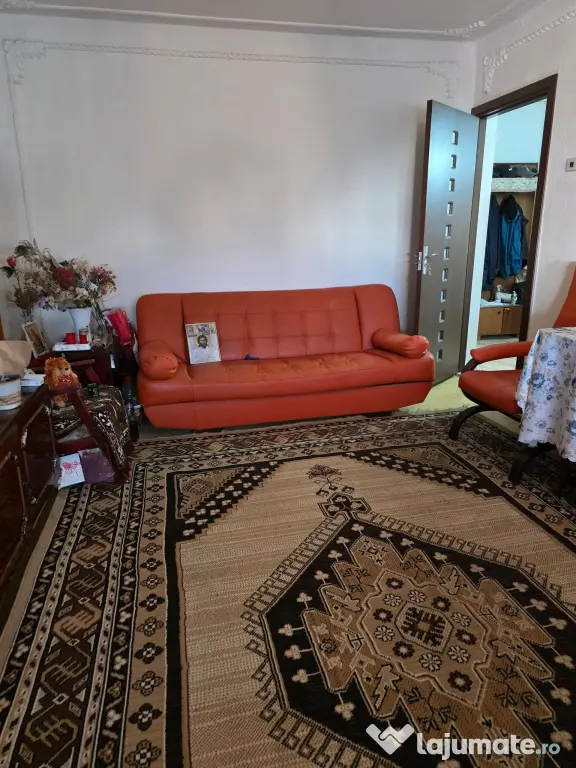 Vand apartament 3 camere Ramnicu Sarat central