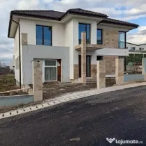 Casa individuala 4 camere in Clinteni
