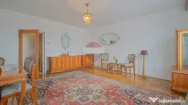 Apartament cu 3 camere de închiriat în zona Blumana