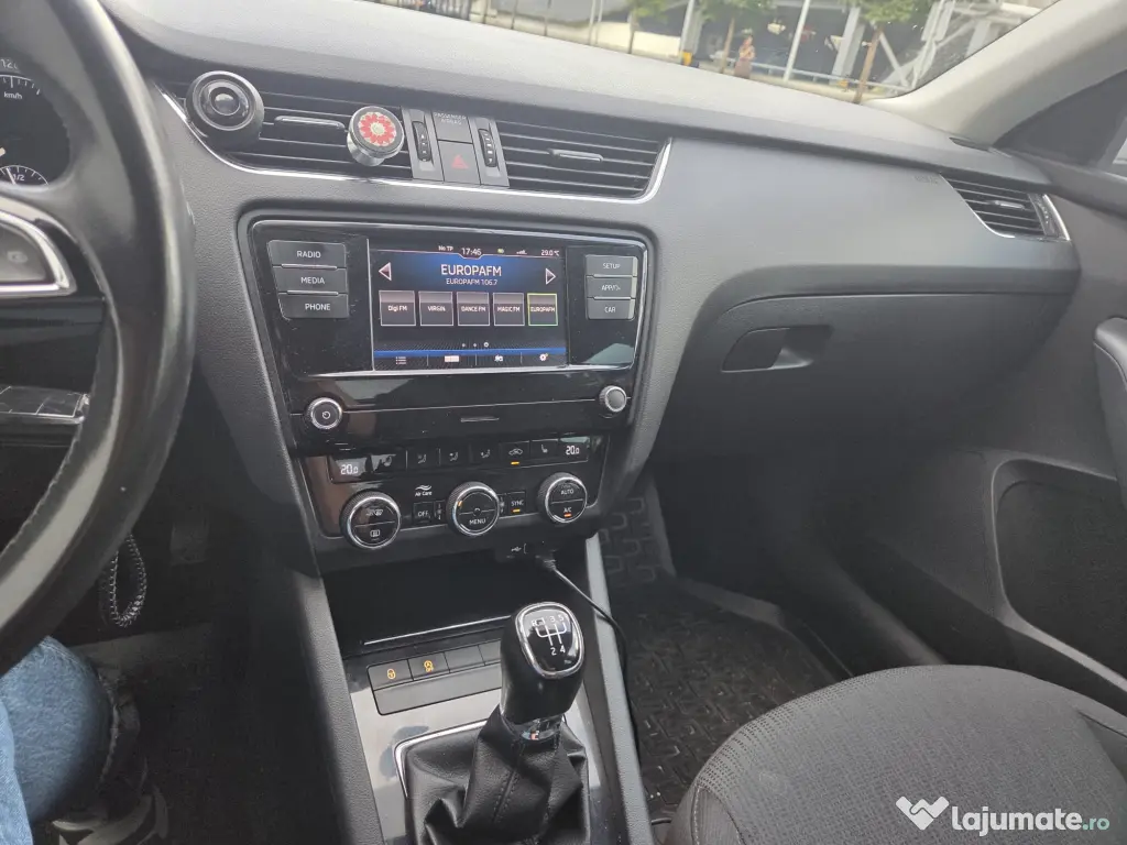 SVand Skoda Octavia 3