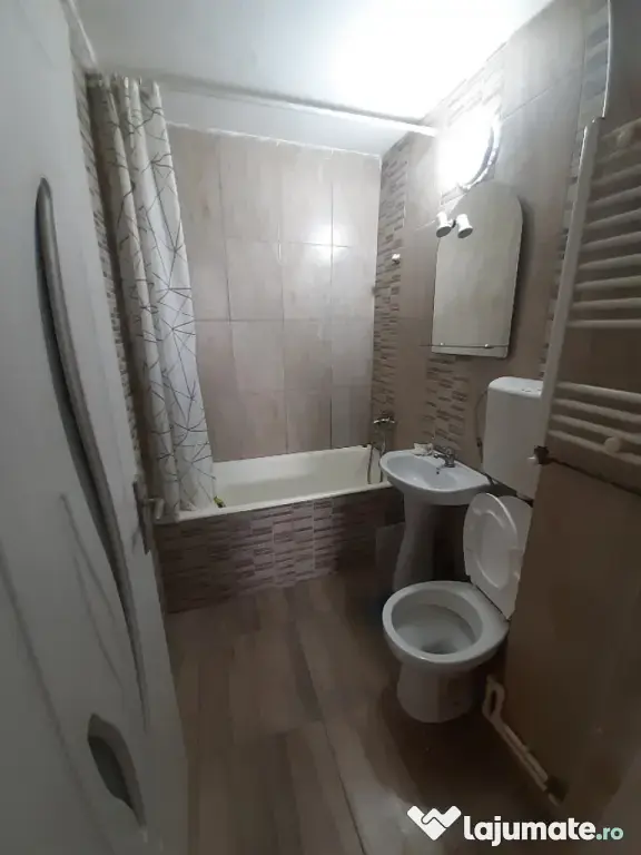 PF, Podu Ros,închiriez apartament 2 camere,CT,Palas,Centru