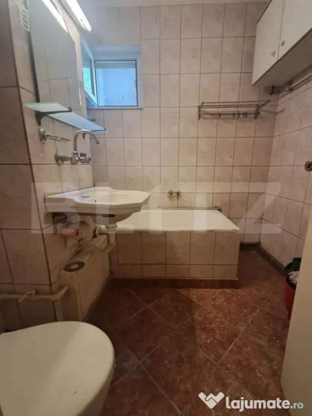 Apartament 2 camere, 52 mp, etaj 1, centrală proprie, Dâmb - Targu Mures (Mures)