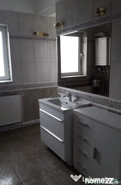 De inchiriat 2 apartamente cu 2 camere, etaj 1/2, strada ... - Galati (Galati)