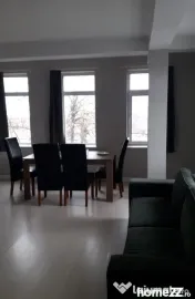 De inchiriat 2 apartamente cu 2 camere, etaj 1/2, strada ... 
