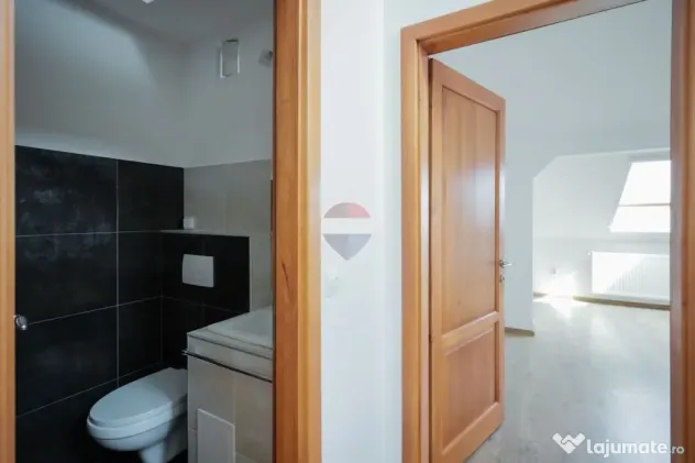 Apartament la mansardă – peste 140 mp utili | 3 dormit... - Oradea (Bihor)