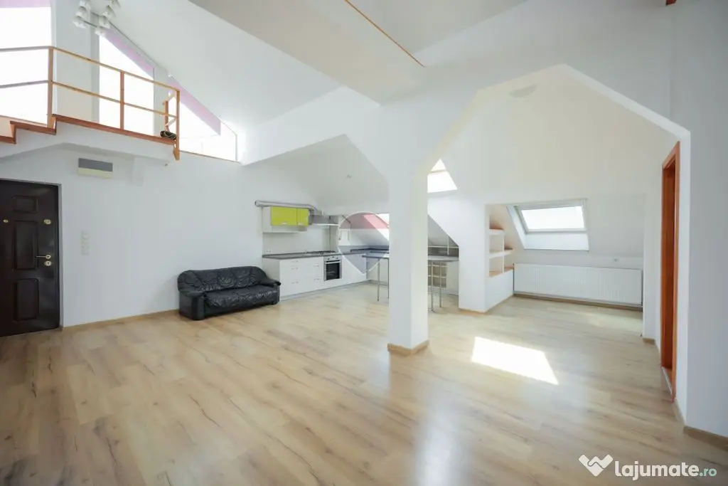 Apartament la mansardă – peste 140 mp utili | 3 dormit... - Oradea (Bihor)