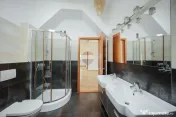 Apartament la mansardă – peste 140 mp utili | 3 dormit...