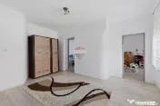 Casă în Pecica, gata de mutare – renovată și comple... 
