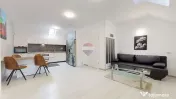 Apartament 3 camere Premium | Ultra dotat | Curte privat?... 