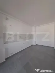 ???? Garsonieră spațioasă de vânzare – Tractorul, Bra? 