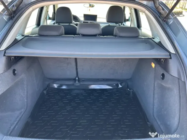 Vand Audi Q3 Stronic-Quattro-177cp