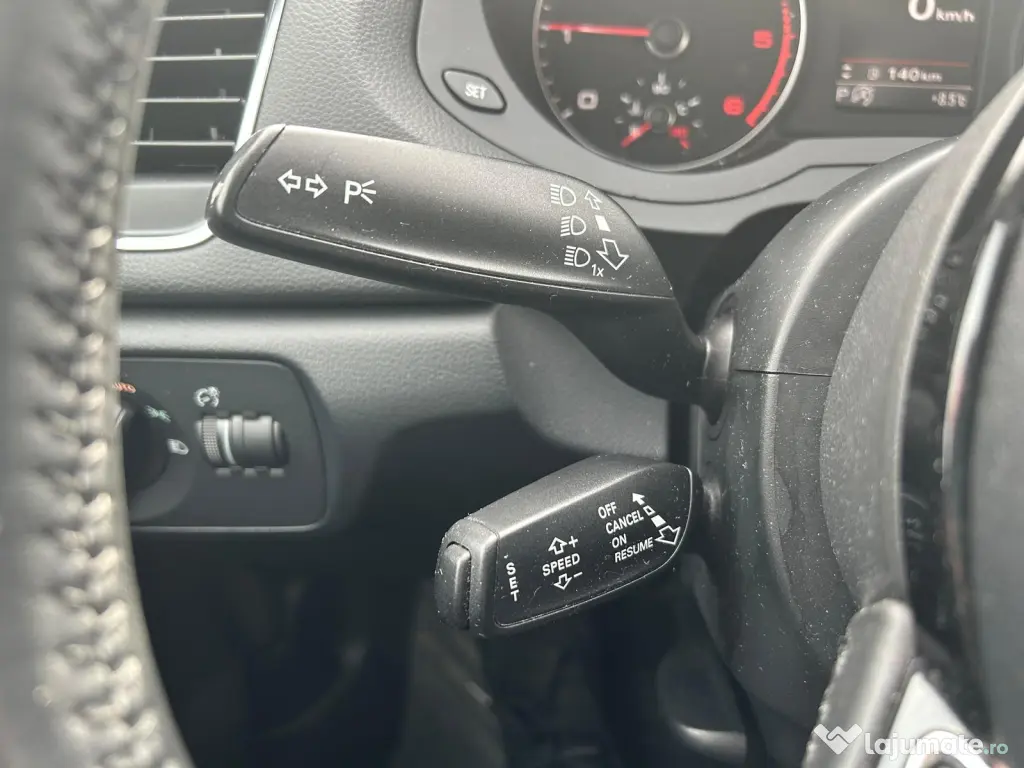 Vand Audi Q3 Stronic-Quattro-177cp