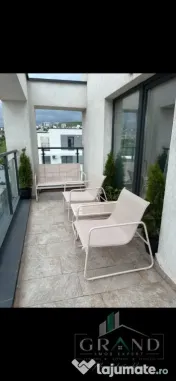 Apartament 2 camere de vanzare , zona Vivo, Floresti. 