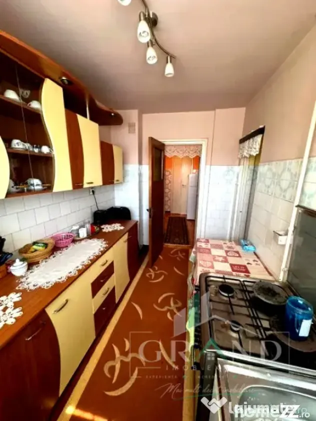 2 camere decomandat | 45 mp+balcon | Etaj 5/10 | Lift | Box? - Cluj-Napoca (Cluj)