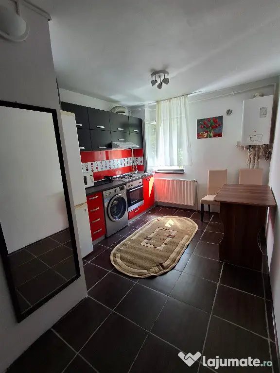 Proprietar vând apartament 2 camere, semidecomandat, confort 1, parter - Brasov (Brasov)