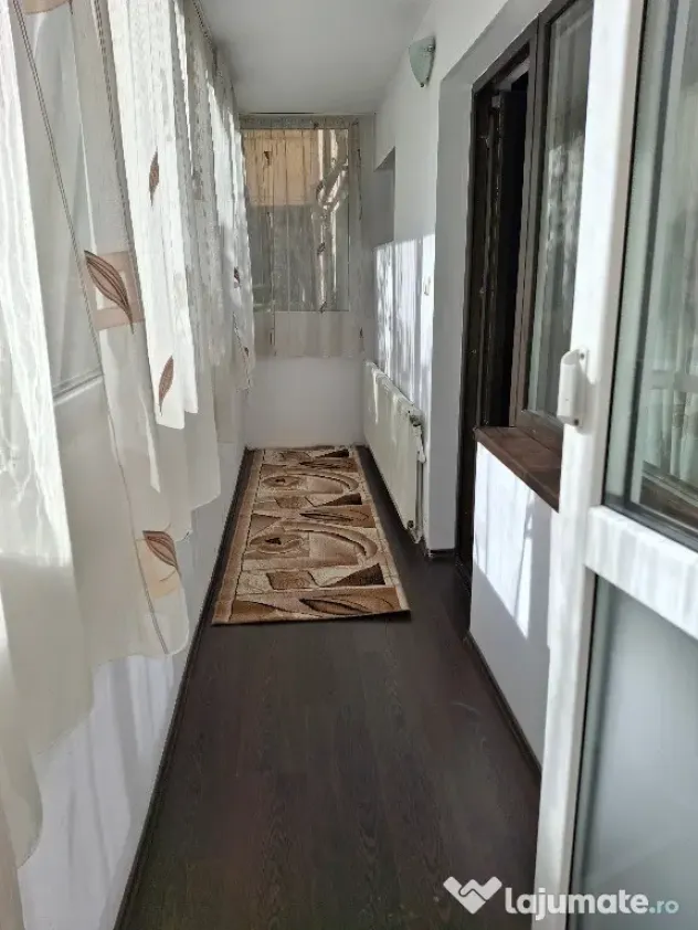 Proprietar vând apartament 2 camere, semidecomandat, confort 1, parter - Brasov (Brasov)